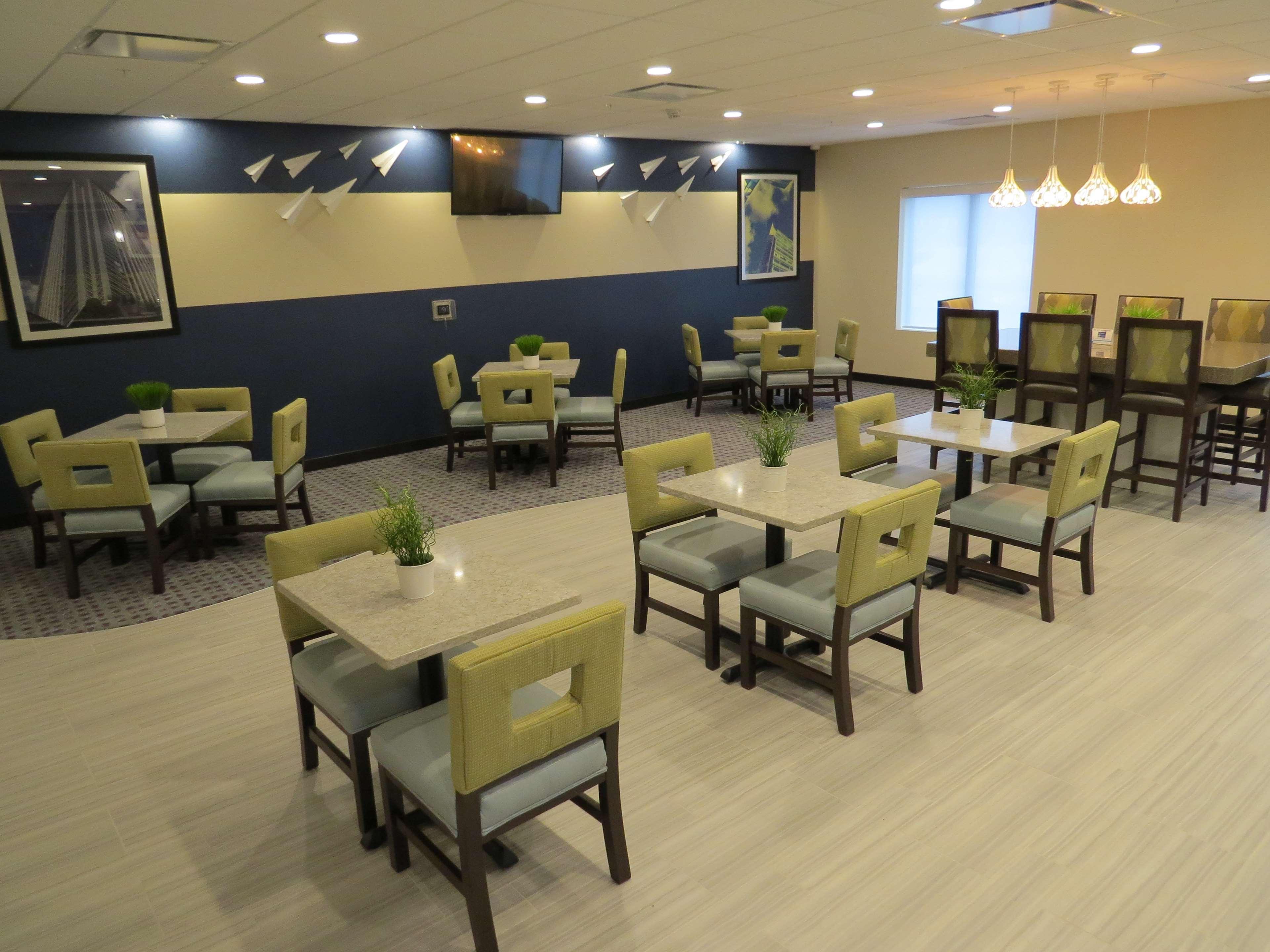 Best Western Plus Midwest Inn Omaha Exterior photo